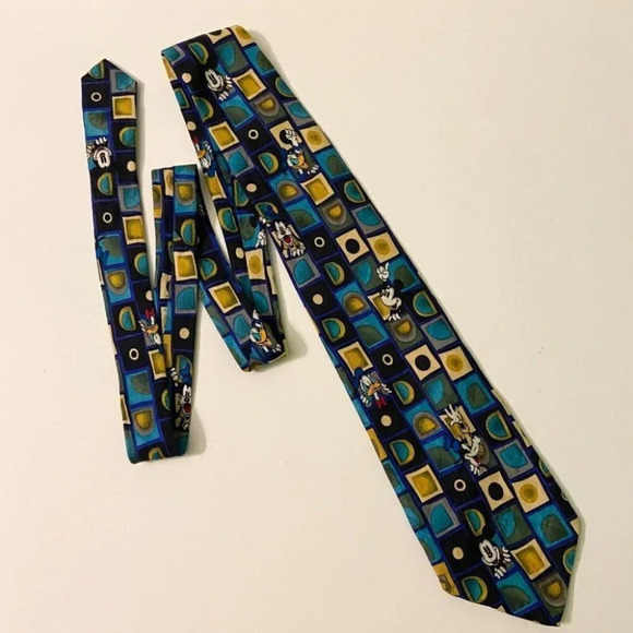 Vintage Disney Store Silk Tie Mickey Mouse Donald  Duck Goofy Made In Korea - Picture 1 of 10